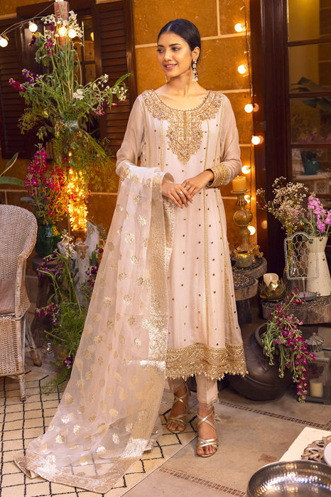 Picture of Momina