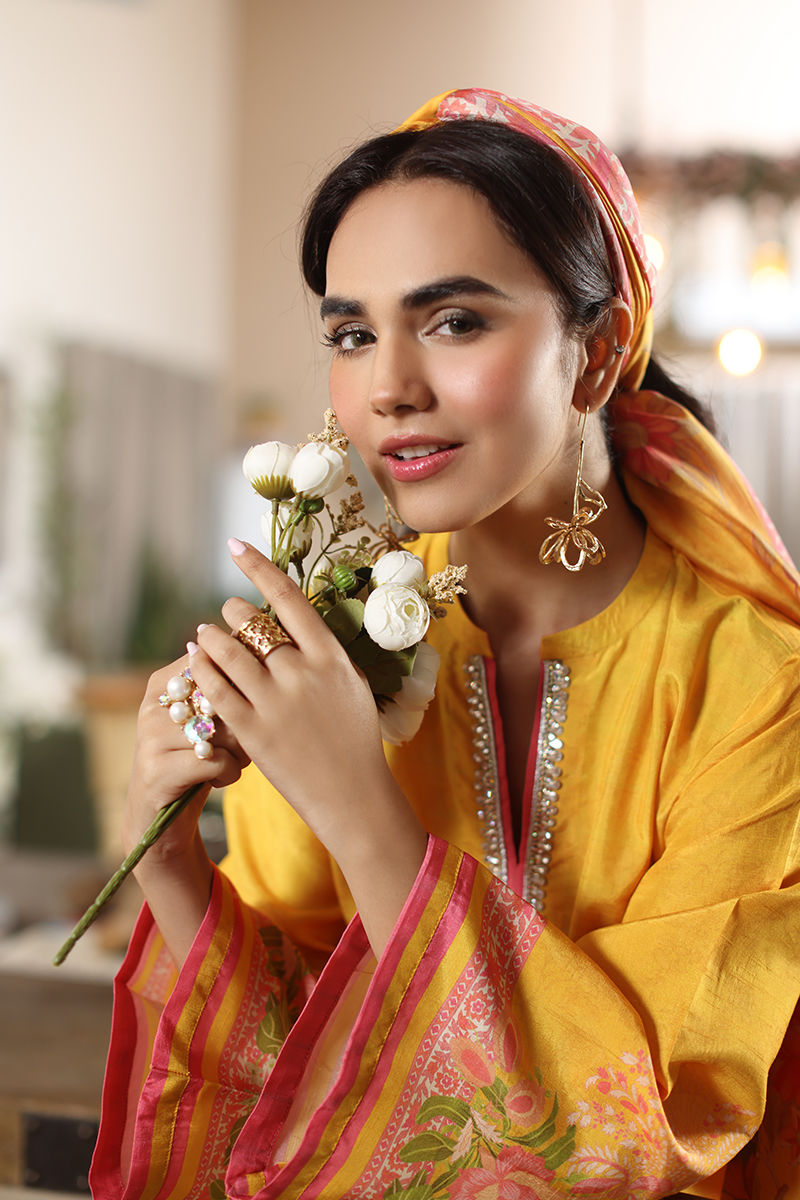 Picture of Kristy Shirt and Dupatta