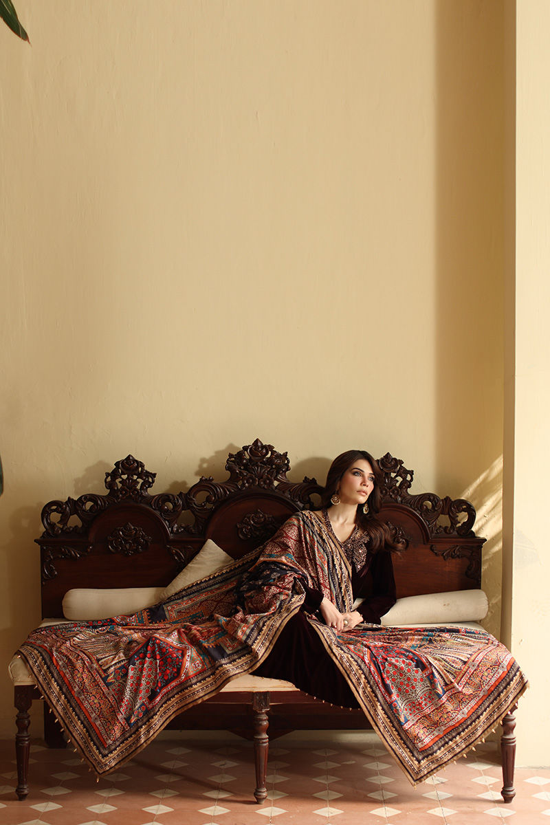 Picture of Selina Velvet Shawl